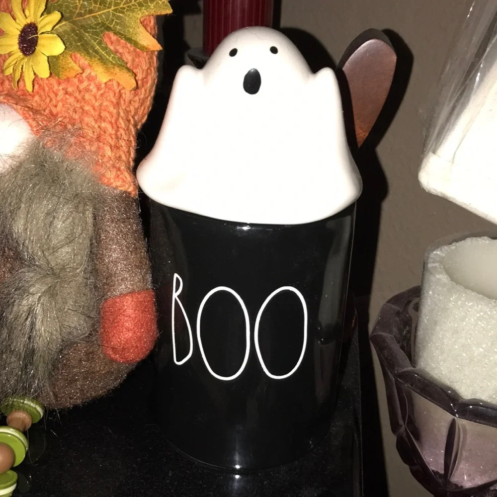 HOLD👻👻👻Rae Dunn BOO Candle - Picture 1 of 3